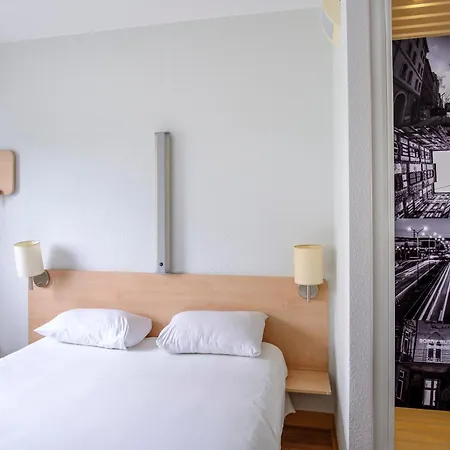 Отель Ibis Budget Centrum