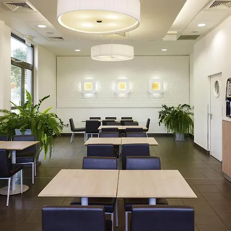 Ibis Budget Centrum Hotel *