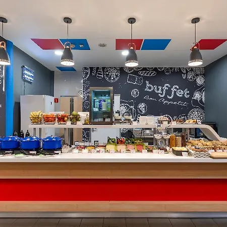 Ibis Budget Centrum Отель *